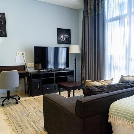 Studio 1101 Itower Gaborone Luaran gambar