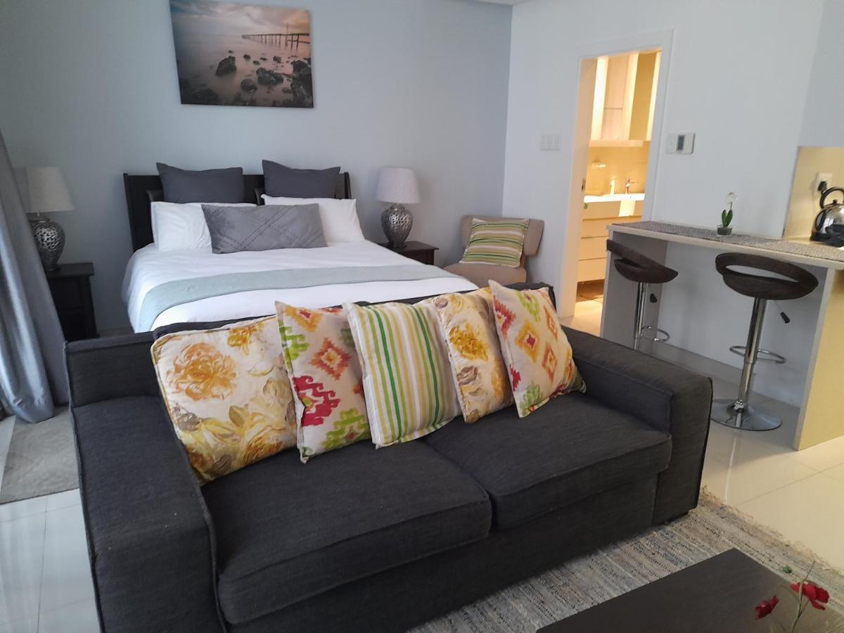Studio 1101 Itower Gaborone Luaran gambar